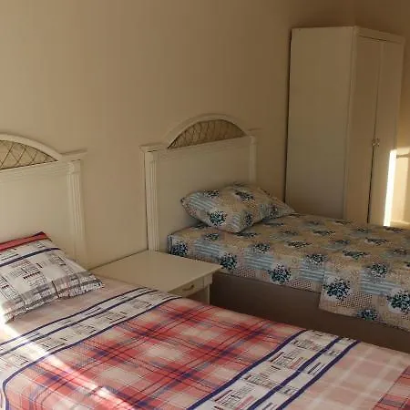 Monna Roza Family 5*